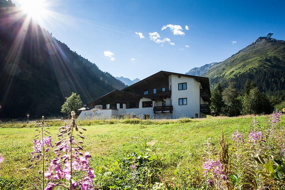 Natur Residenz Anger Alm - Adults Only Sankt Leonhard im Pitztal Exterior photo